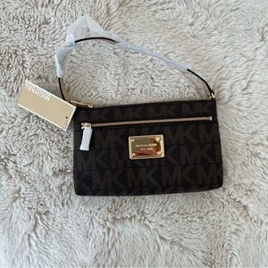 Michael Kors Jet Set Large Wristlet